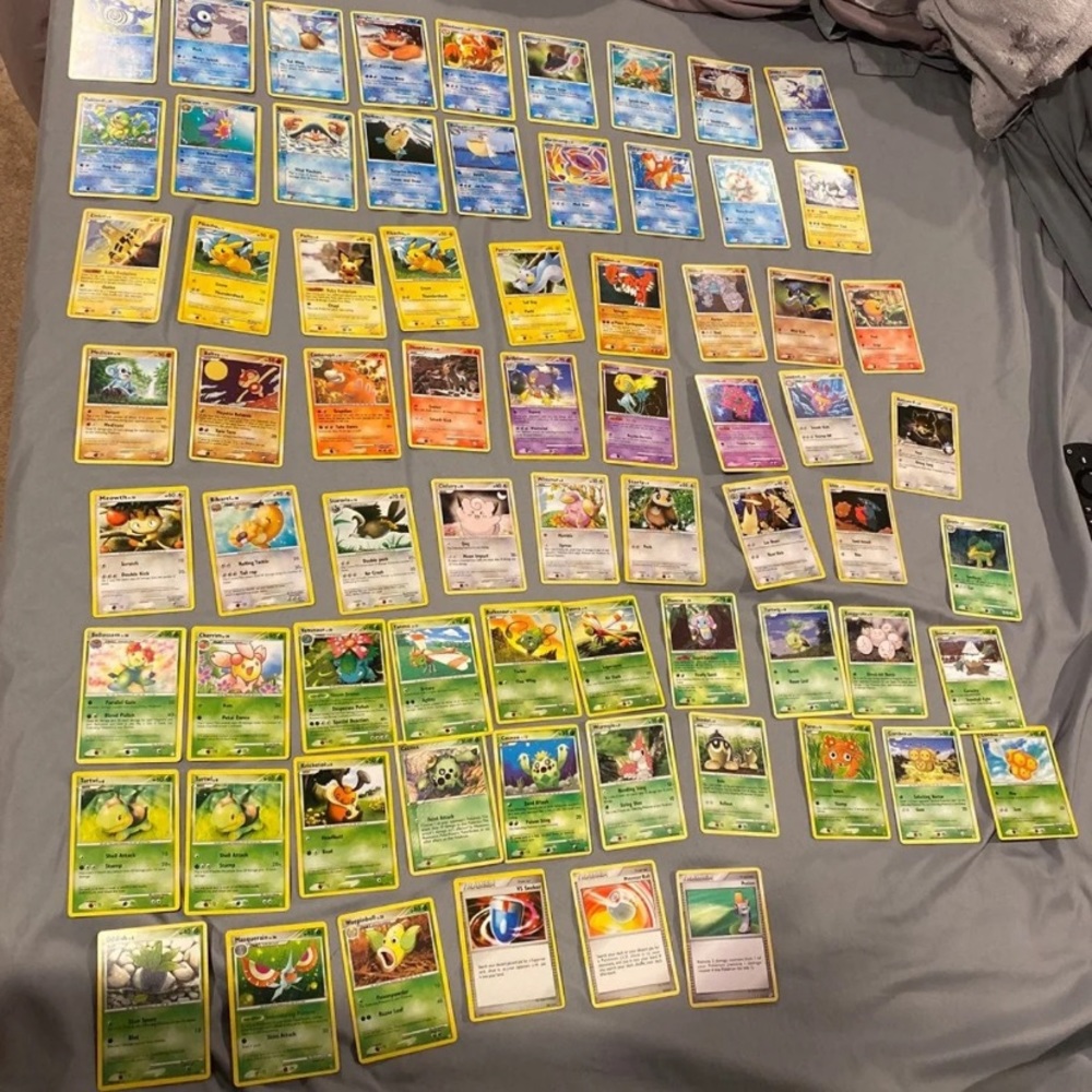 Pokémon go cards lot 80 cards